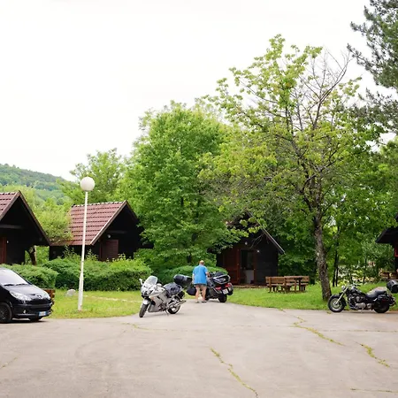 Bungalows Korana - Campsite Korana Seliste Dreznicko Exterior photo